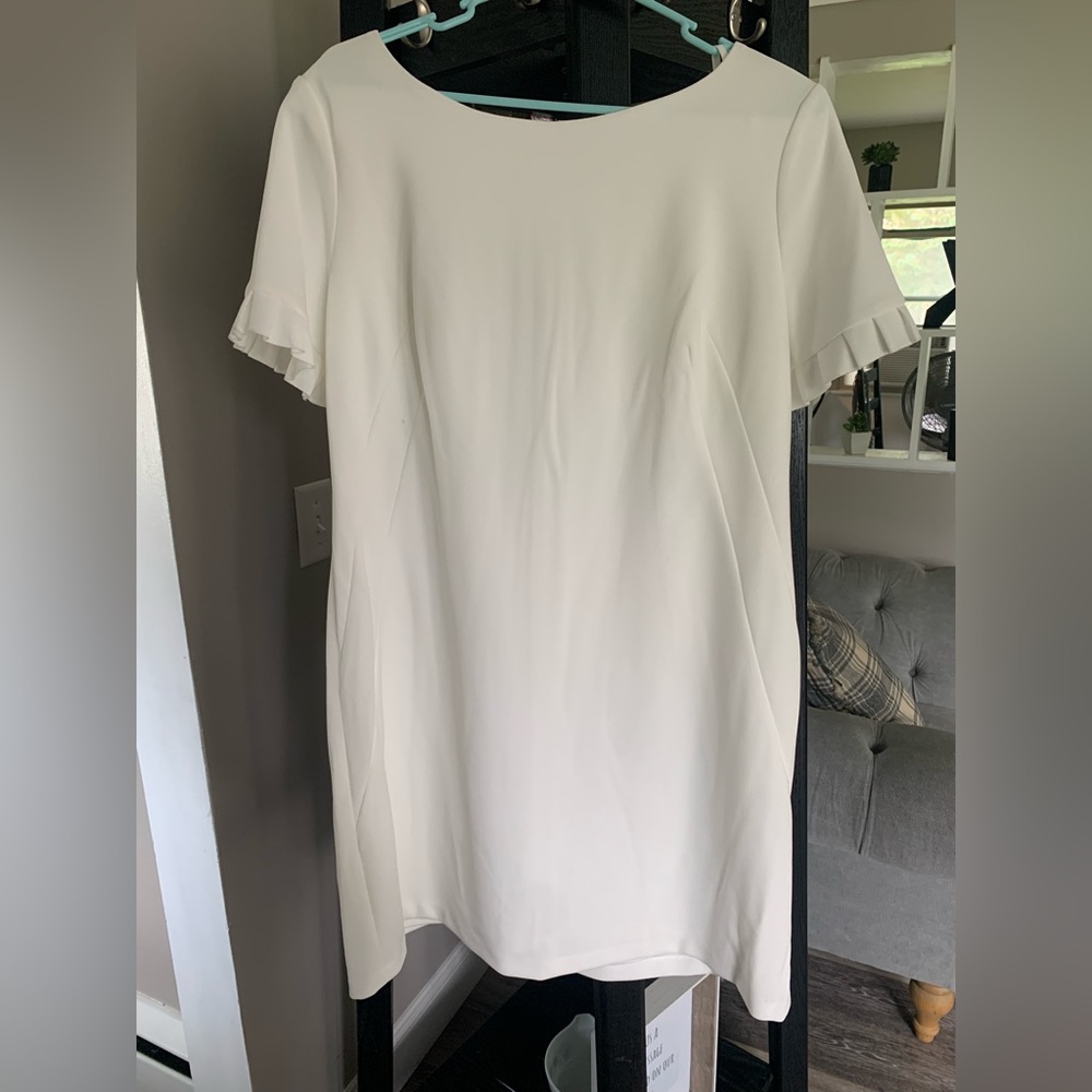 Bridal dress/Wedding rehersal dress /Tommy Hilfiger / Woman’s event dress